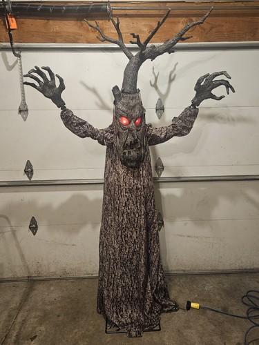 Spirit halloween animatronic - spirit,
